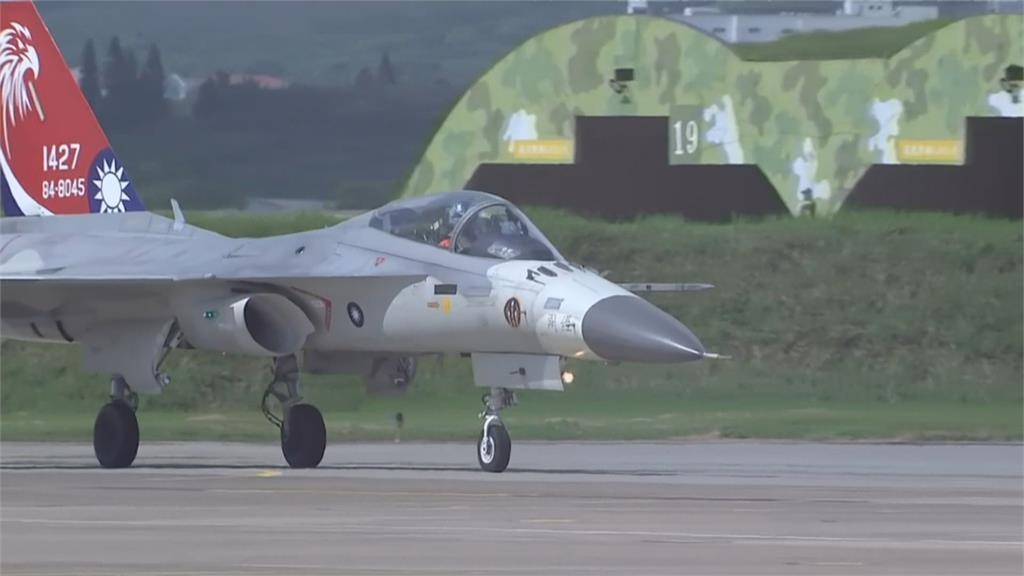 清泉崗基地士官長遭捲入IDF身亡！他疑惑「進氣口這麼大？」退役空軍解惑了