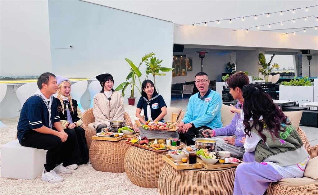 《綜藝新時代》巫苡萱平反「跳不動」新聞！現場大秀「十六蹲」