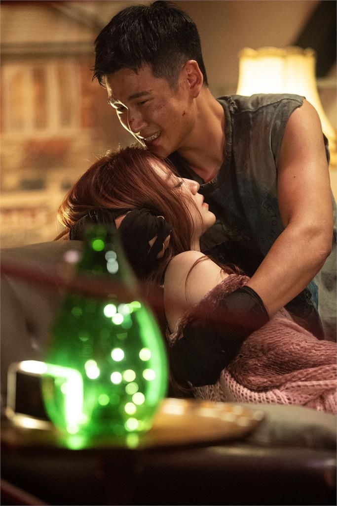 舒華驚吐為二寶爸破天荒做「1舉動」!周興哲擁入懷認有Feel全網暴動