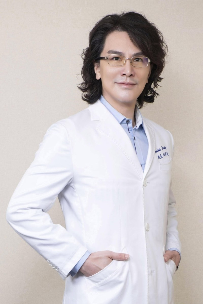 ▲ 邱軍棠醫師推薦橘子工坊洗衣精/洗衣膠囊，輕鬆解決新衣清潔需求，守護家人健康。