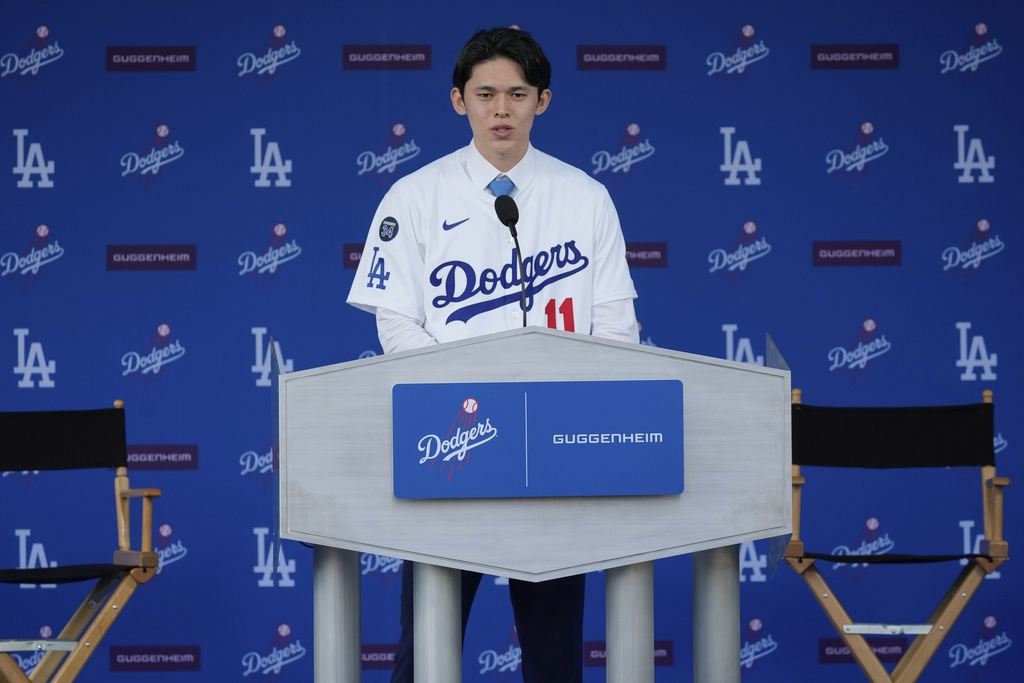 MLB(影)／正式加盟穿上道奇隊11號球衣　佐佐木朗希：我的旅程才正要開始