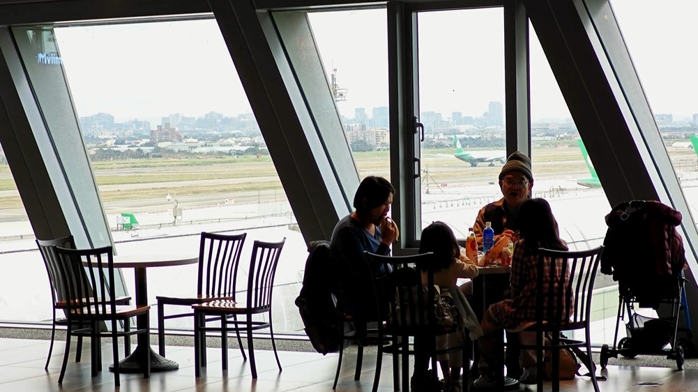 紅眼班機旅客新選擇　桃機「這裡」能休息又賞美景