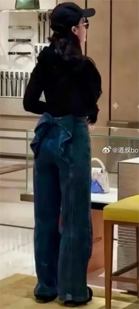 櫃姐嫌劉亦菲「微胖」慘丟飯碗!「2留言」遭粉絲出征怒轟:沒素質