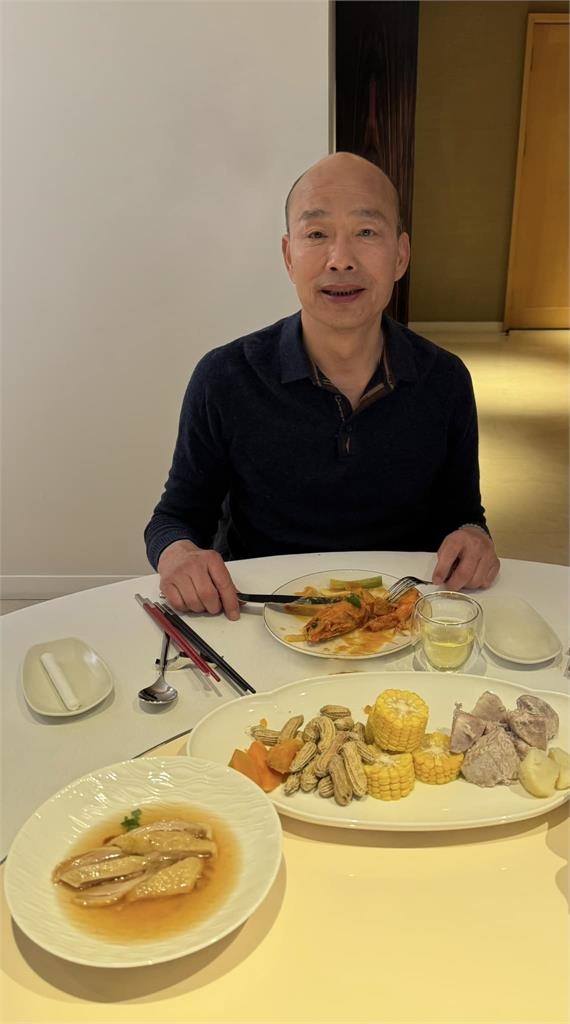 快新聞／藍綠齊守歲！黃捷、韓國瑜曝年夜飯　她喊：與家人團圓就是幸福