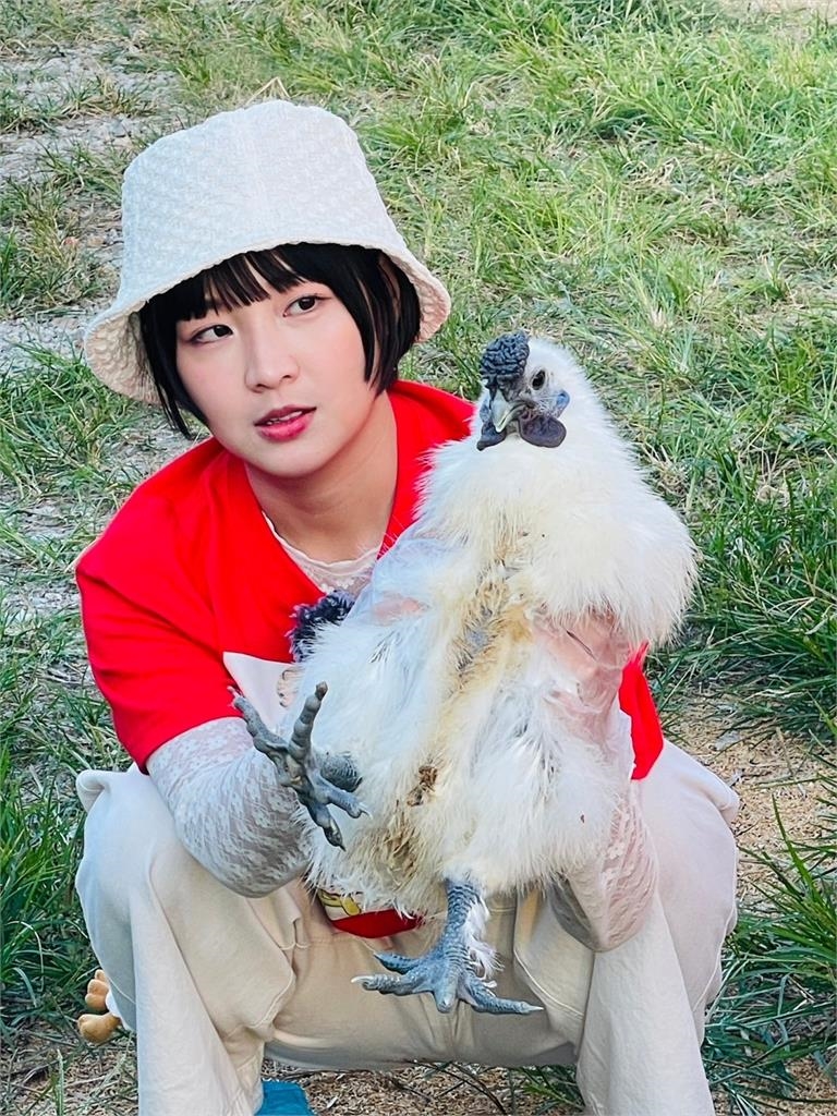 《綜藝新時代》迎新春「看屁股」!籃籃罕吐擇友條件 講完機會就跑了