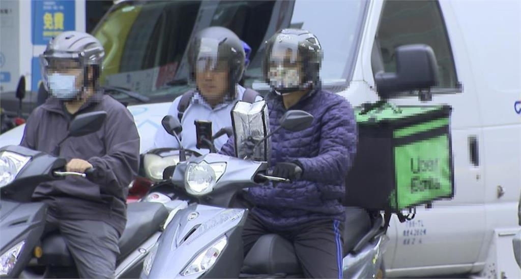 過年外送員「12hr跑44單」薪資明細曝！PTT試算成本：少得可憐