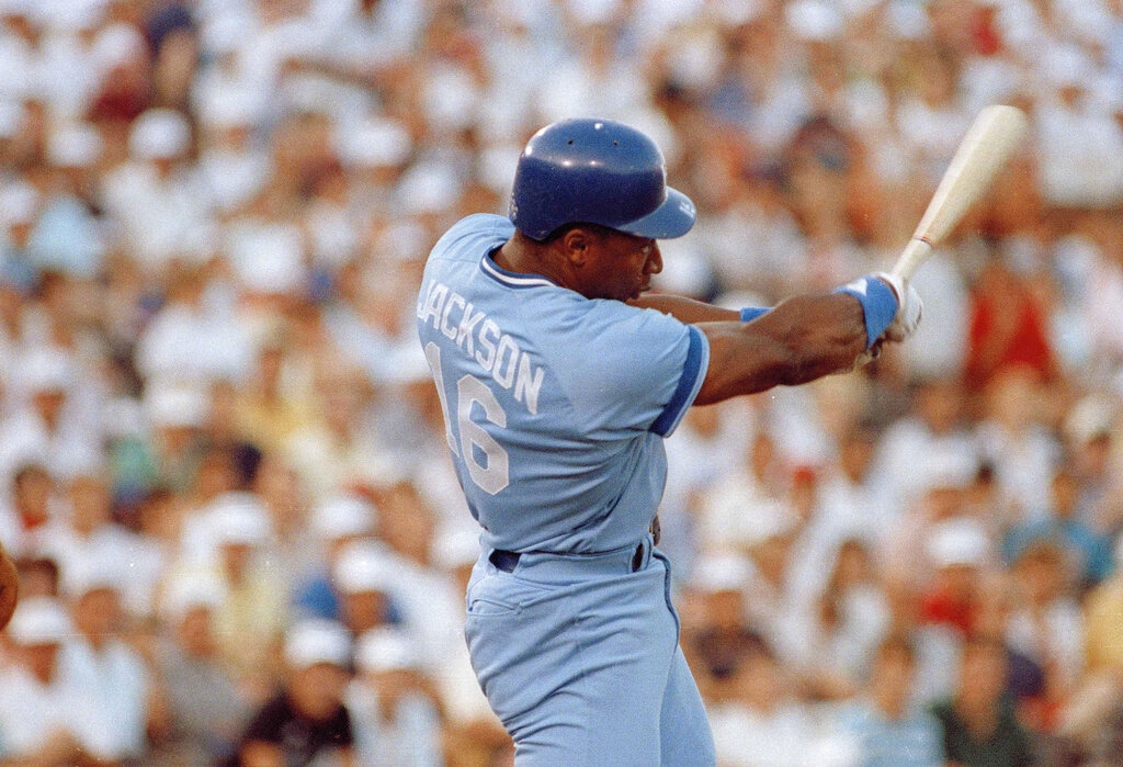 MLB／一整年都不累的「雙棲運動員」！波傑克森棒球和美式足球的無縫接軌