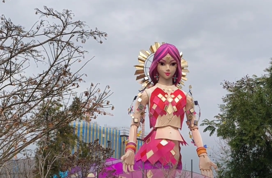 台中燈會「醜到發毛」?女媧「造型美醜」惹議…盧秀燕曝:全因1秘訣