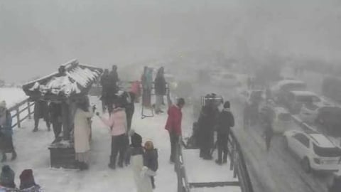 和霸王級寒流還有得拚！鄭明典曬1圖「全台白茫一片」這地超低溫