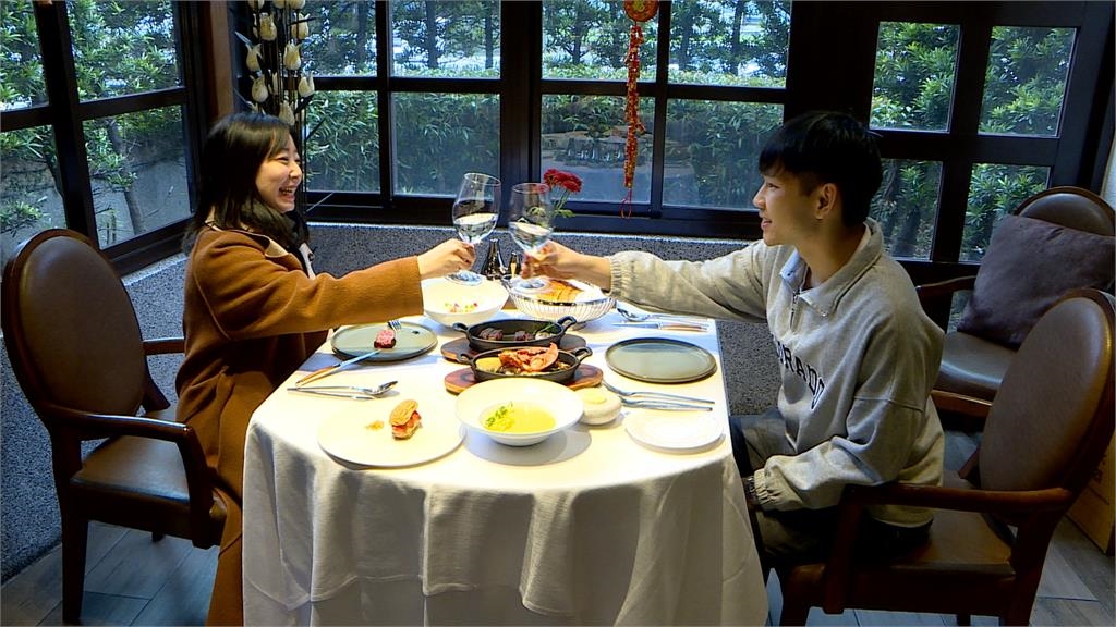 情人節檔期搶商機! 台北「創意接吻大賽」浪漫滿分