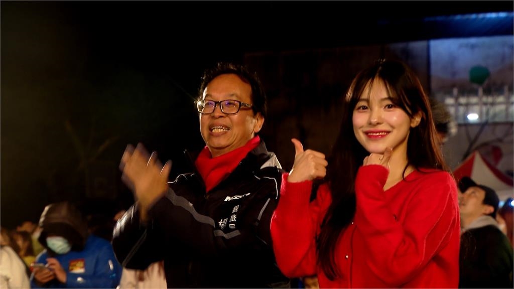 好運「蛇」進來!平溪天燈節百燈齊放 李多慧驚呼:好漂亮