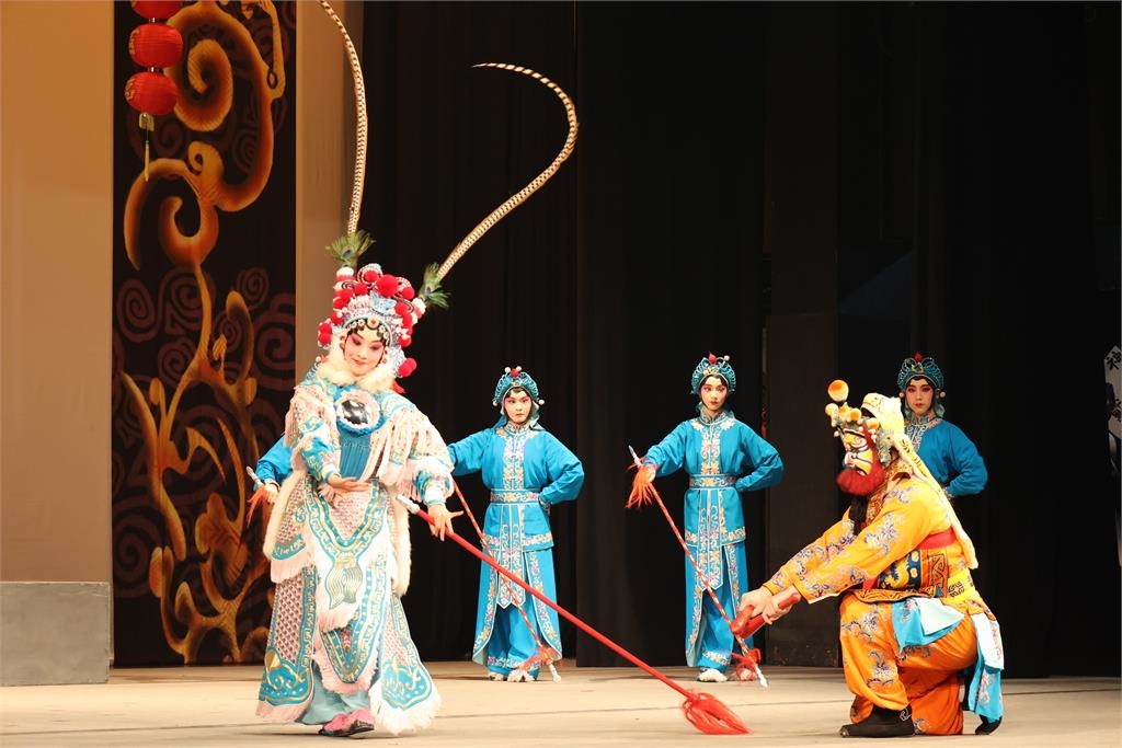 快新聞/睽違54年!60名好漢再現《水滸英雄》磅礡氣勢 戲曲學院今舉行開臺大典