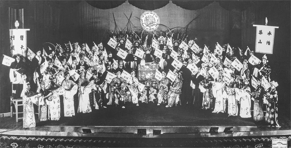 快新聞/睽違54年!60名好漢再現《水滸英雄》磅礡氣勢 戲曲學院今舉行開臺大典