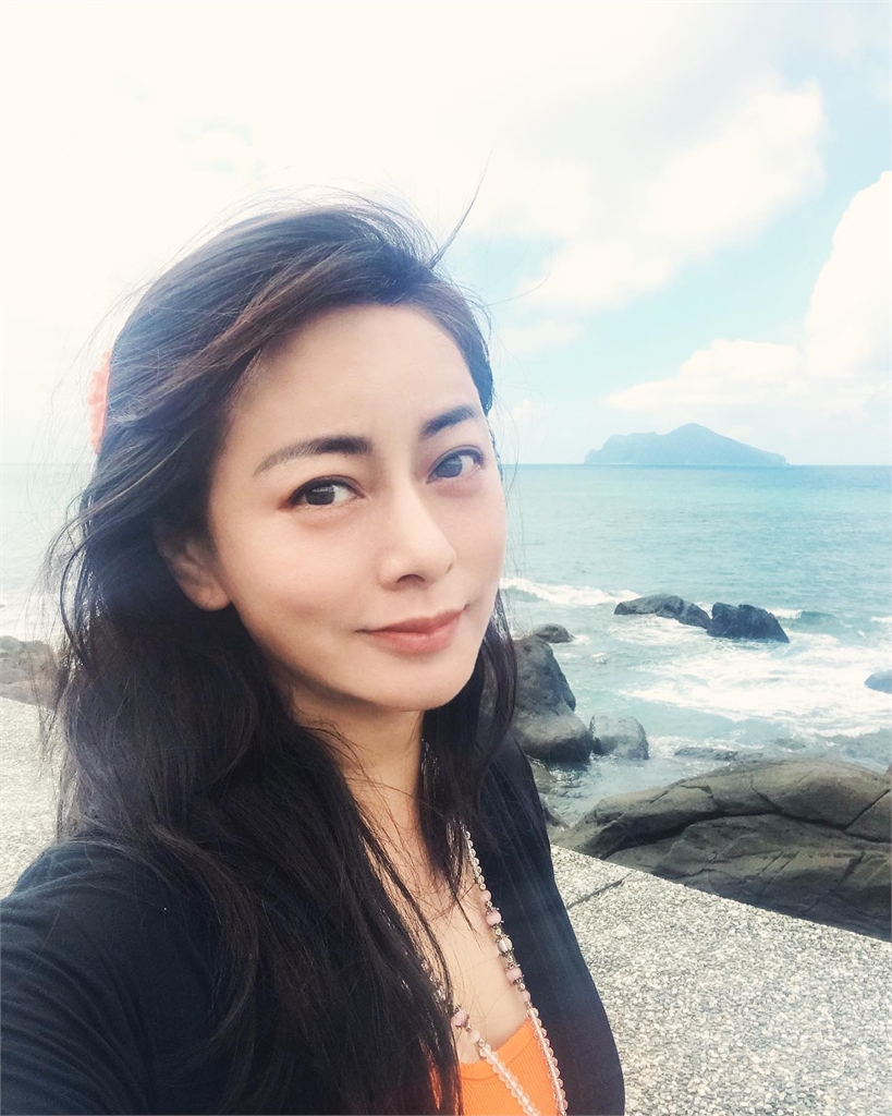 本土女星遭劉喬安造謠「賣淫、設局投資」!她火大開嗆:以為我們是姐妹