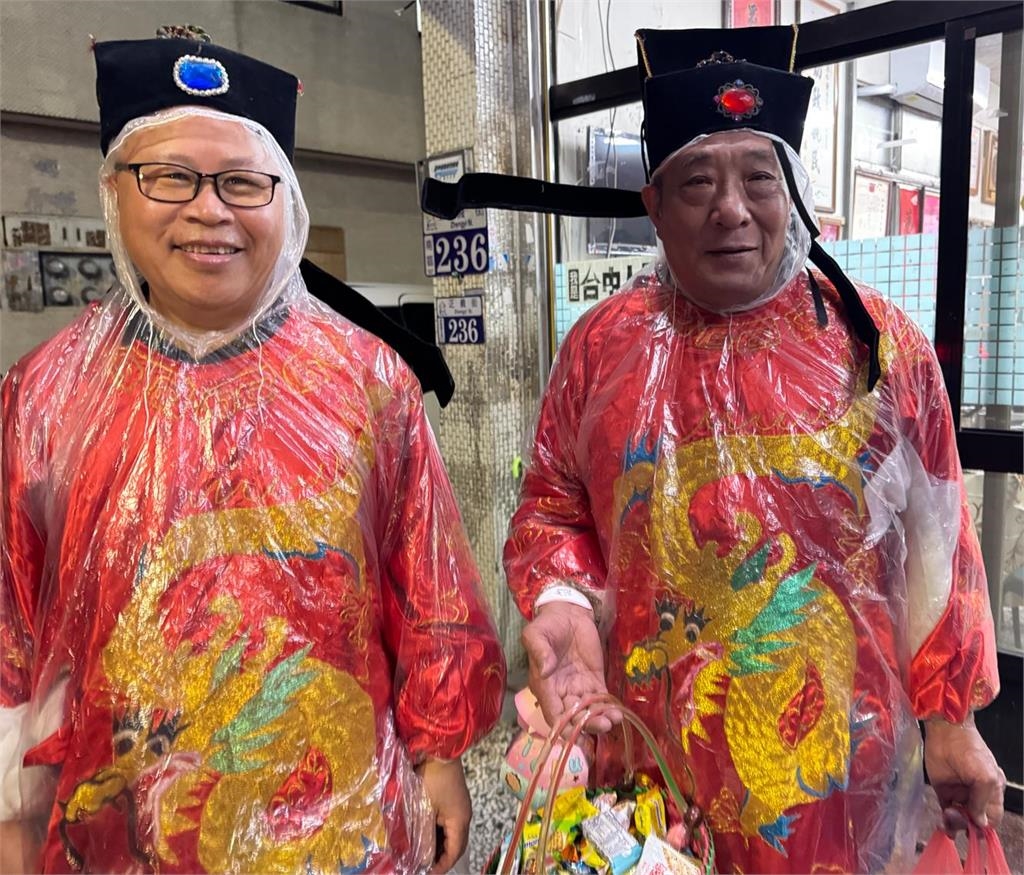 快新聞/「痛車」也來了!台中元宵活動冒雨登場 何欣純:像搭時光機重返童年