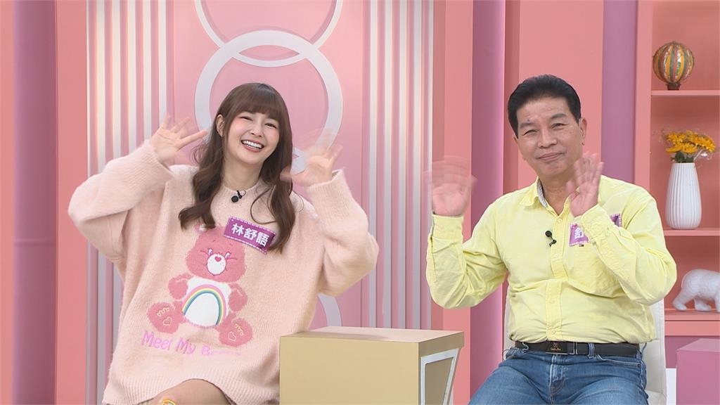 《姊妹亮起來》蔡允潔爆料蔡媽讓90歲外公搭雲霄飛車!老人家臉發白全家嚇壞