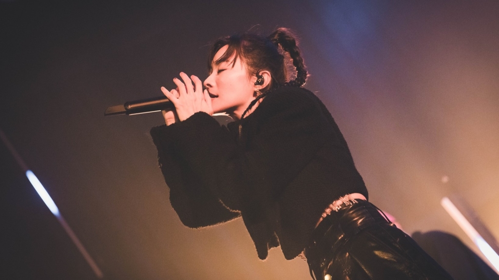 驚爆失聲危機！金曲歌后認了「自虐成癮」 深怕無法再唱歌