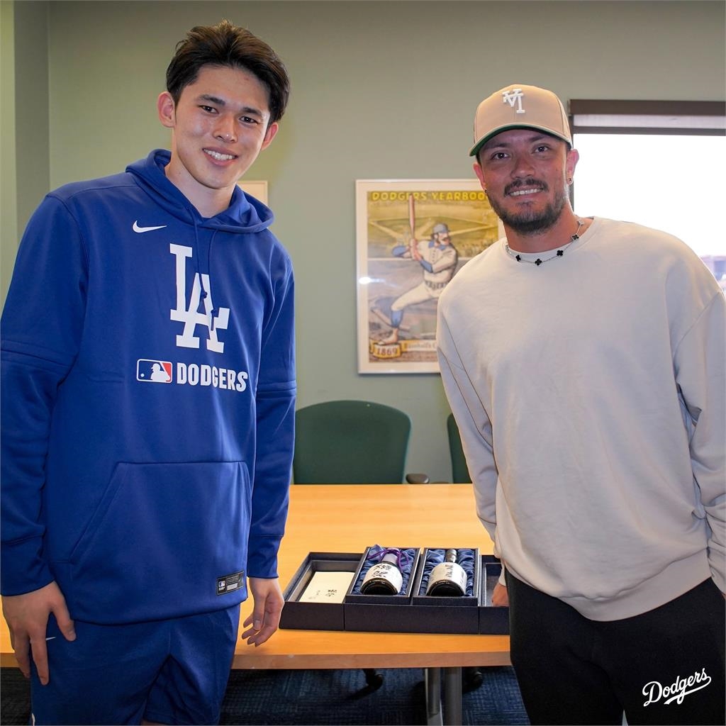 MLB(影)/朗希「送幸福」感謝讓出11號 羅哈斯驚喜:我會好好收藏