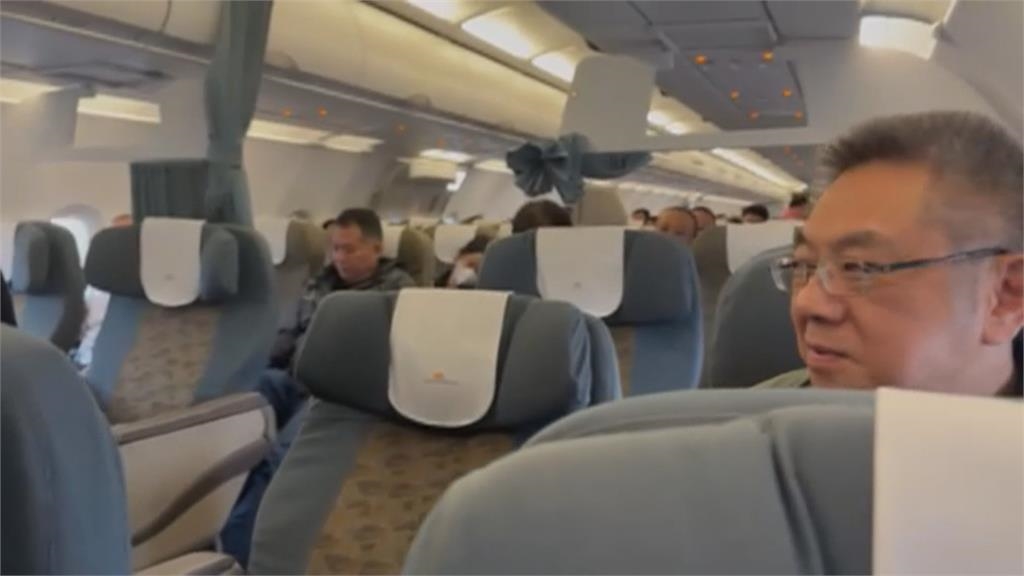 越南航空班機「滑到一半不飛了」　預計十點起飛又取消