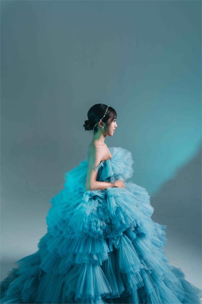 學霸女歌手披賈永婕婚紗無預警宣告1事!幸福影片被流出不藏鬆口說了