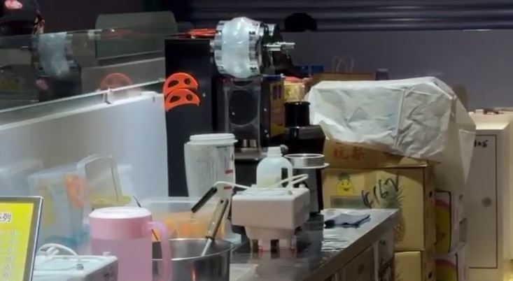 日春「不只賣發霉木瓜」3惡行曝!員工抖執行長「逼加班不給錢」薪水全公開