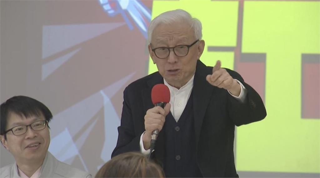 曹興誠遭爆「外遇中國小三」不雅照！律師一看「秒揪4疑點」：時間點好奇怪