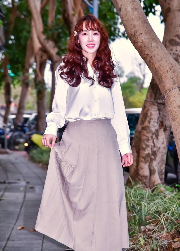 小薰驚吐演藝圈包養「潛規則」!與視帝薛仕凌激情戲男友暴怒還瞞家人