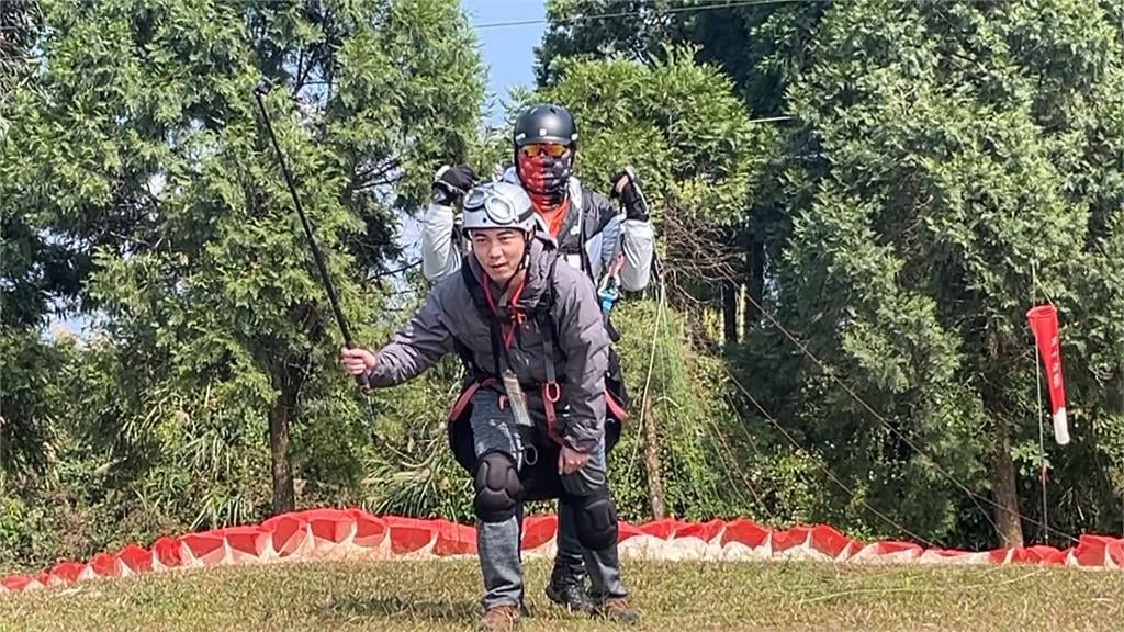 受法規限制停飛大半年　埔里虎頭山飛行傘復飛