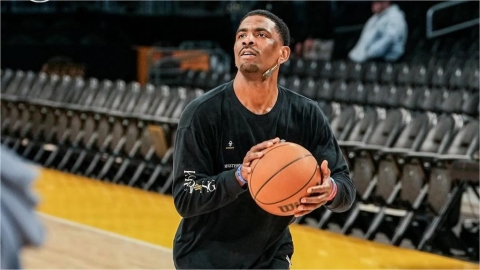 NBA(影)／獨行俠一哥剃光落腮鬍球迷驚「這誰」　網翻：他還曾是最強「公園阿北」