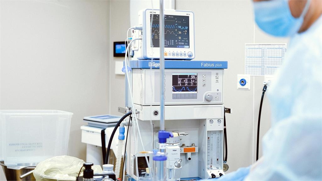 律師爸開刀「等24小時」被退貨!揭醫院「塞爆實況」嘆:醫療環境惡化