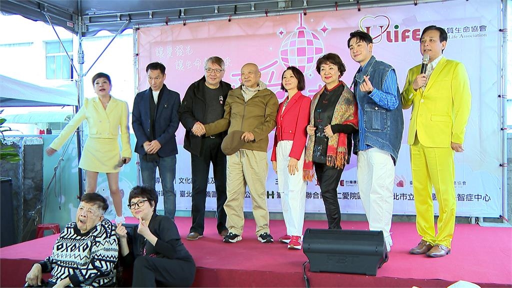 凌峰二度中風首現身開唱 喊「精神變胖」展現活力