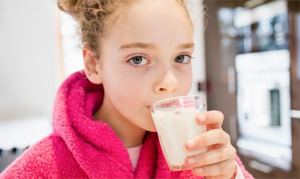 熬夜是在燃燒生命！方大同英年早逝　醫師警告：長期熬夜的8大惡果