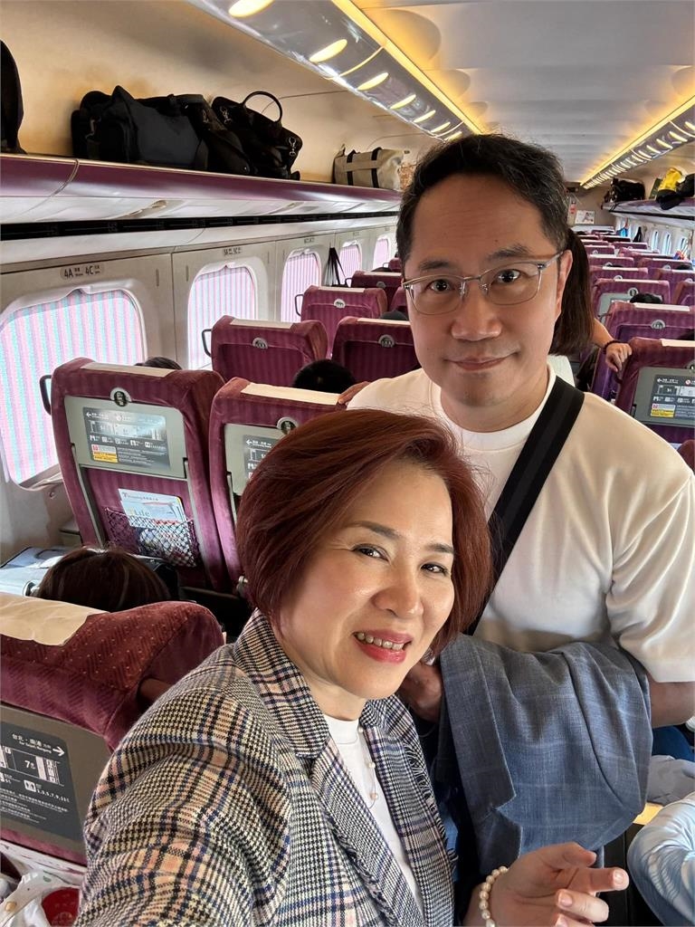 主持人楊月娥收假「擠不上自由座」!遭女乘客轟出高鐵…結局超展開
