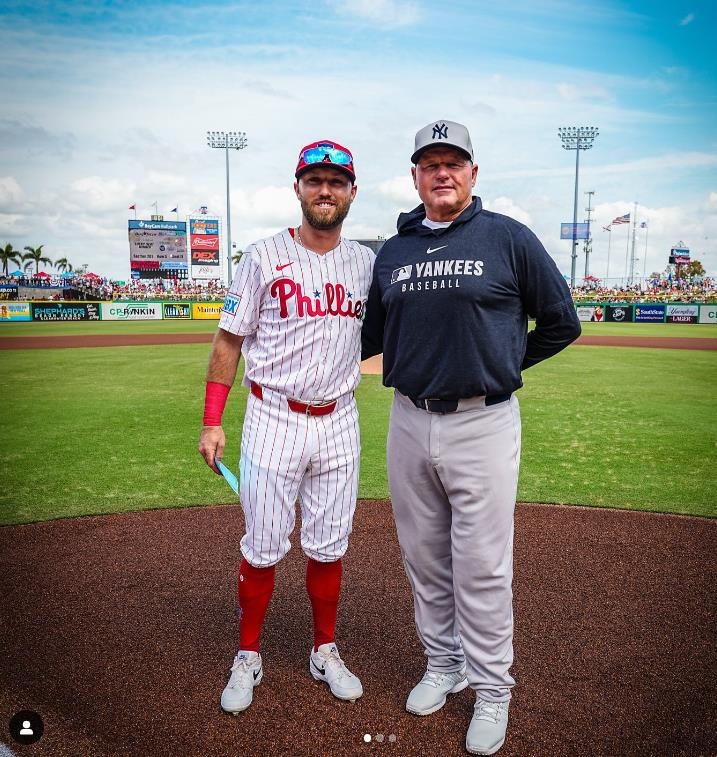 MLB(影)／傳奇賽揚巨投火箭人Clemens　洋基春訓賽和兒子在場上父子相聚