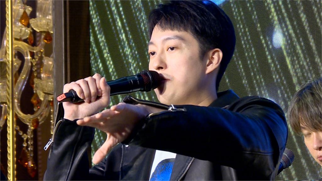 霸氣樂團受邀唱春酒　親切互動粉絲、發願出新作品