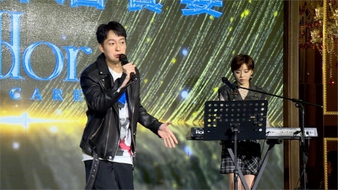 霸氣樂團受邀唱春酒　親切互動粉絲、發願出新作品