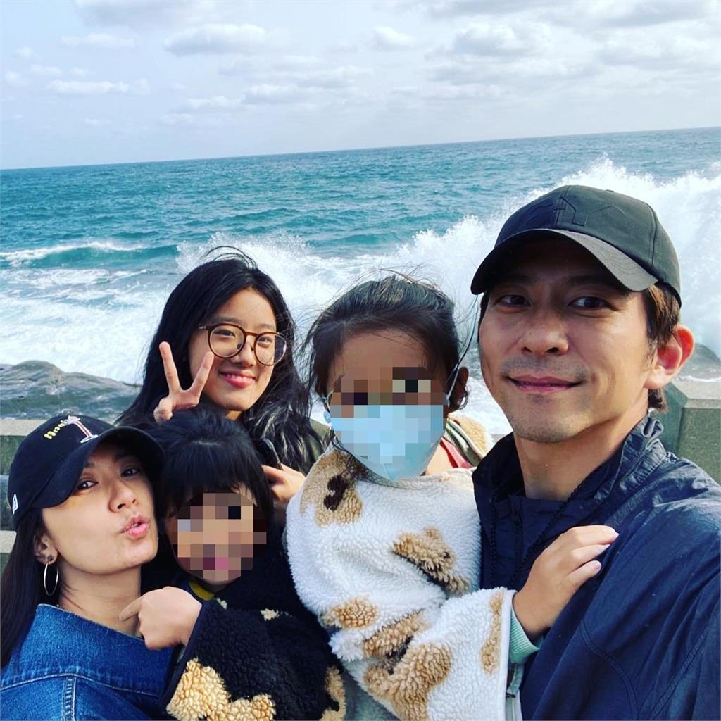 修杰楷42歲生日遭出賣!梧桐妹公開熱吻照…驚喊:『妳媽知道嗎?!