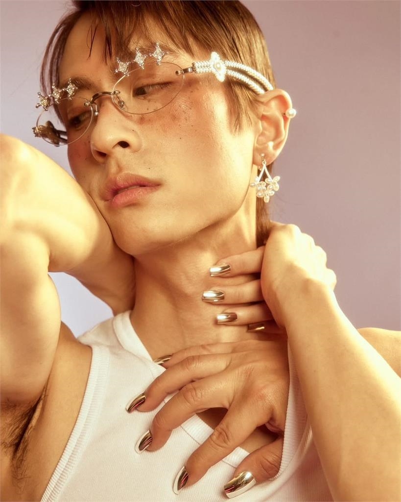 台大學霸石知田無預警宣布1消息!曝思念摯愛身上為她留超狂「1印記」