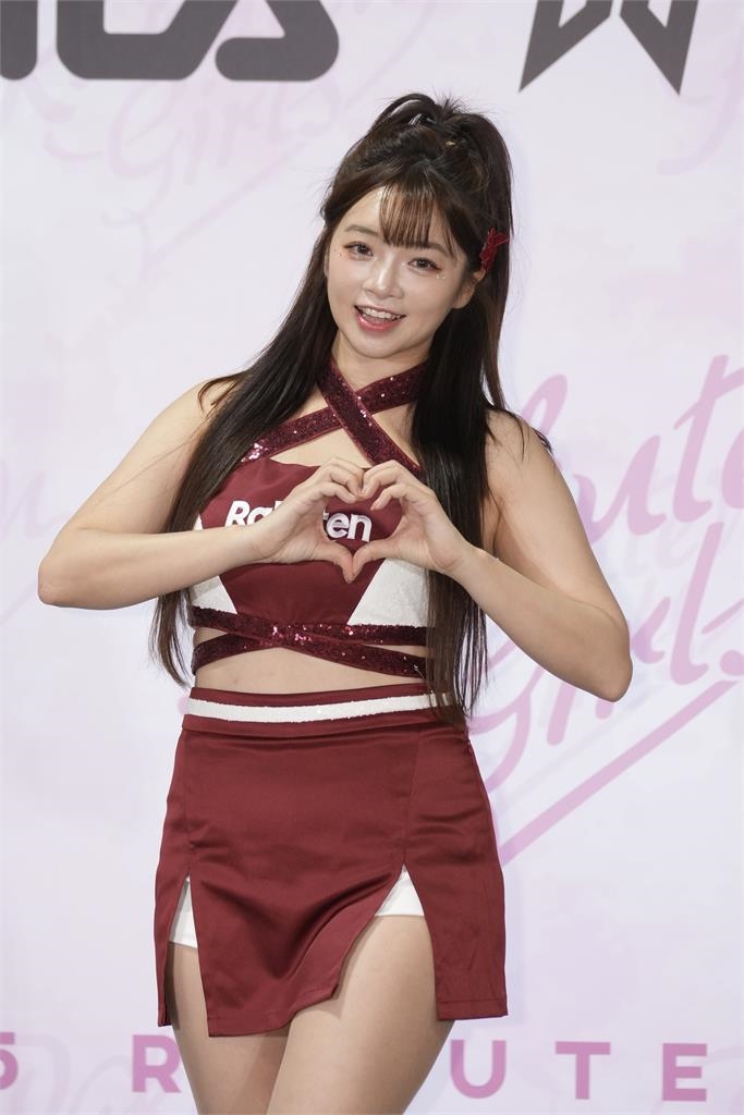 樂天女孩韓援三本柱合體現身引騷動！河智媛、廉世彬、禹洙漢1舉動逗樂粉絲