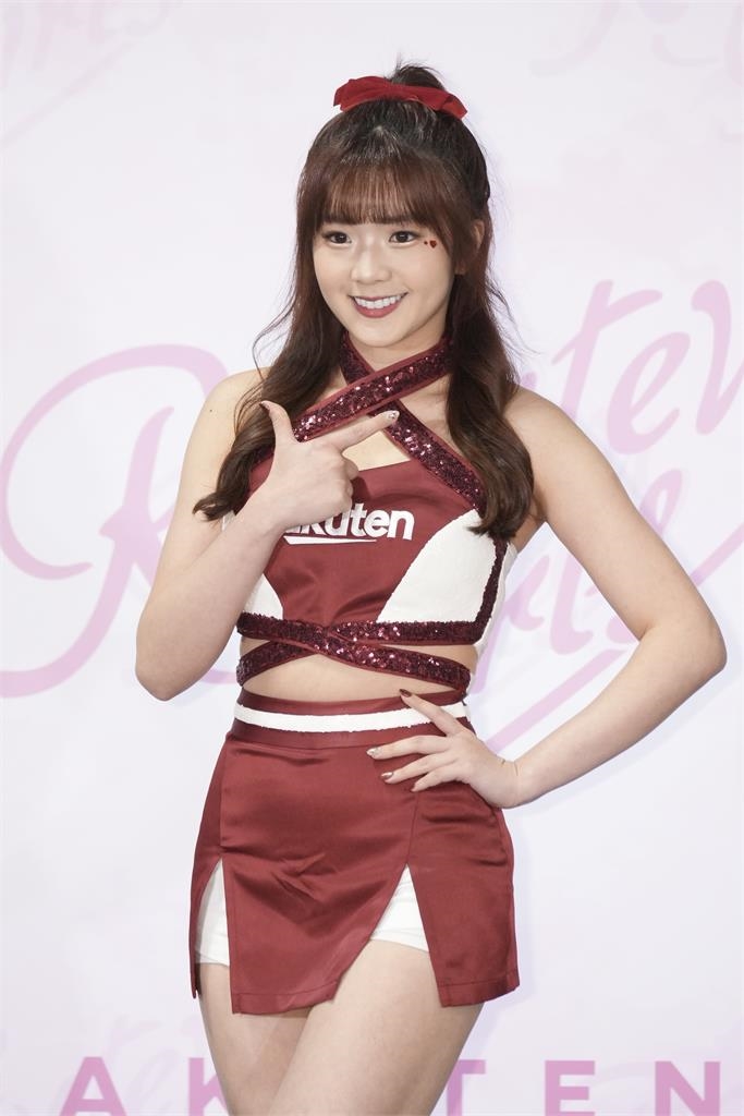 樂天女孩韓援三本柱合體現身引騷動！河智媛、廉世彬、禹洙漢活潑逗樂粉絲