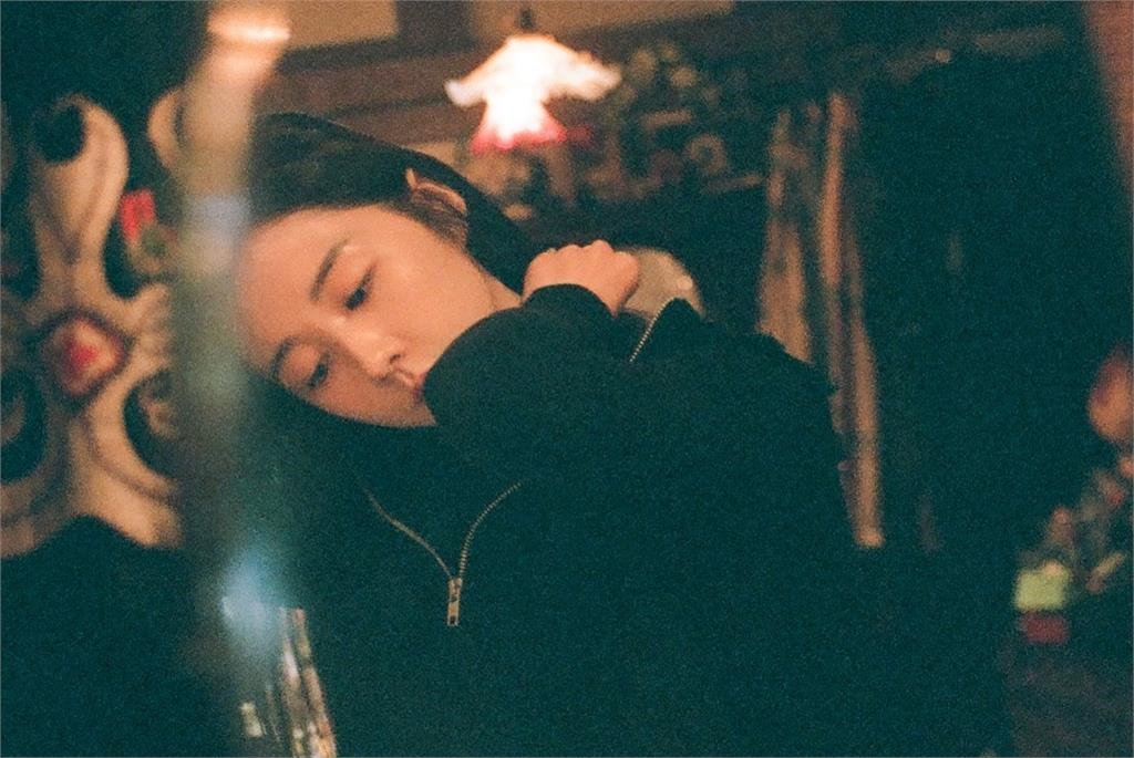 吳慷仁赴中遭酸惦惦回台!女友邵雨薇「生活不總是美好」:心情五味雜陳