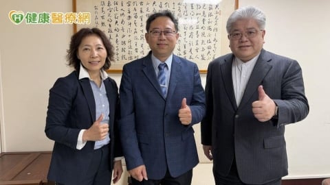 生技醫藥企業海外佈局,擴大投資高階僑生人才