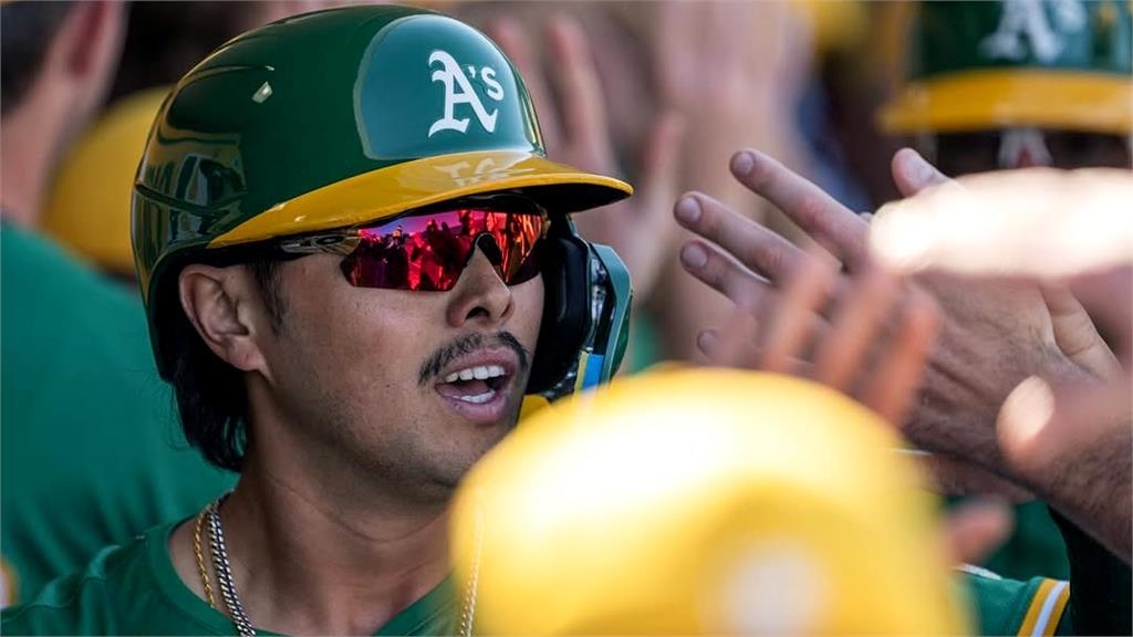 MLB/林家正滿壘局面代打上陣!靠妨礙打擊賺進1分打點 MLB/林家正滿壘局面代打上陣!靠妨礙打擊賺進1分打點