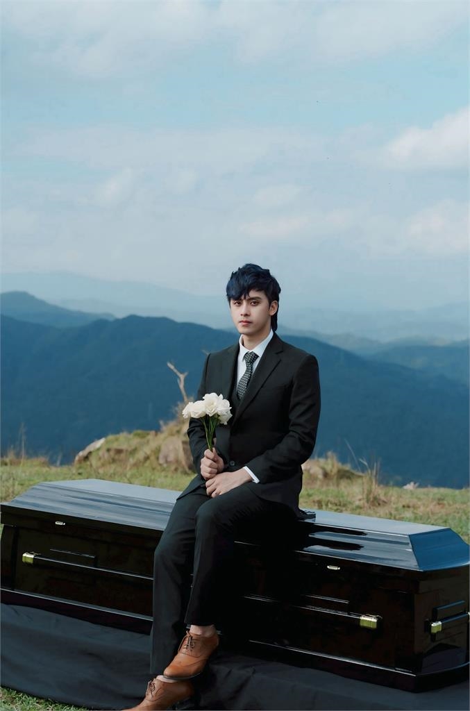 29歲田亞霍逝世參加自己葬禮！鄉民女神面棺痛哭驚爆他躺棺超扯1事