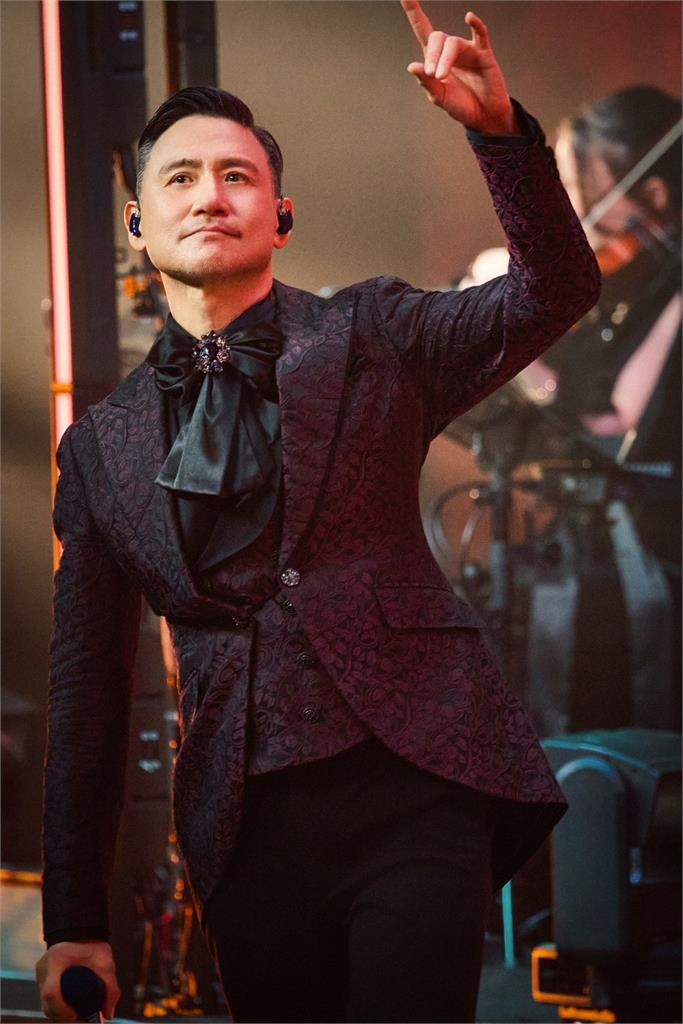 直擊/張學友2度攻蛋今年防護更勝去年!眼尖歌迷曝光:歌神口罩多一層