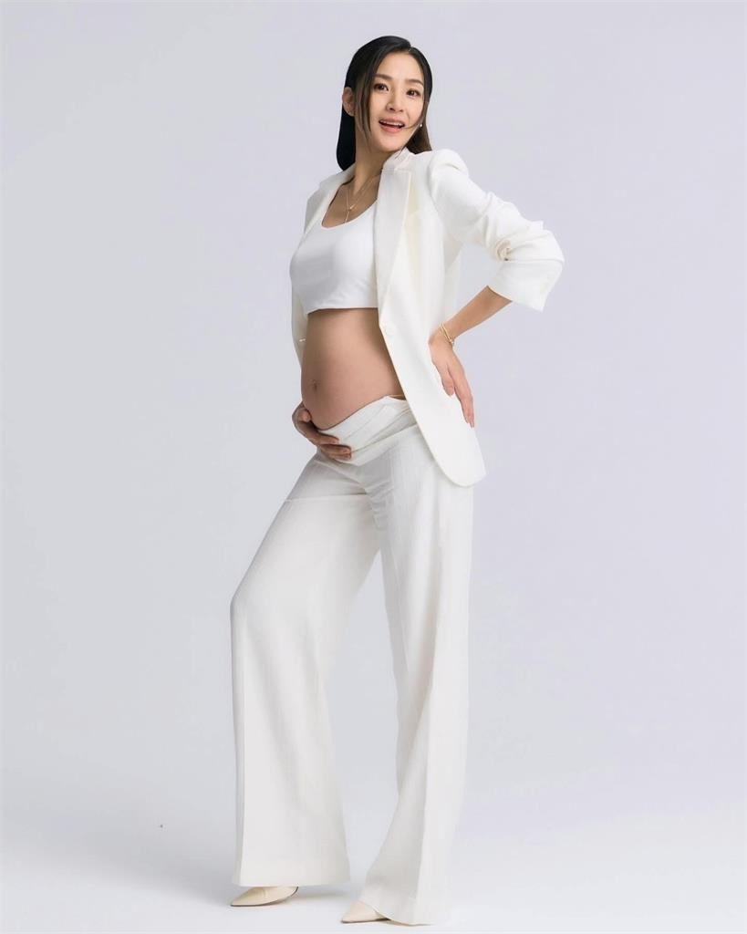 47歲洪小鈴兒童節曝喜訊「張小妹」出生!親手媽被親友「1句話」嚇傻