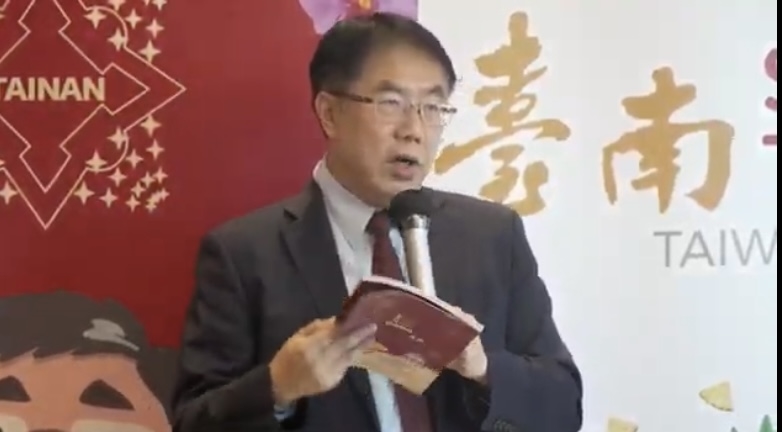 黃偉哲新加坡行銷鳳梨  成功上架新加坡大型連鎖超市