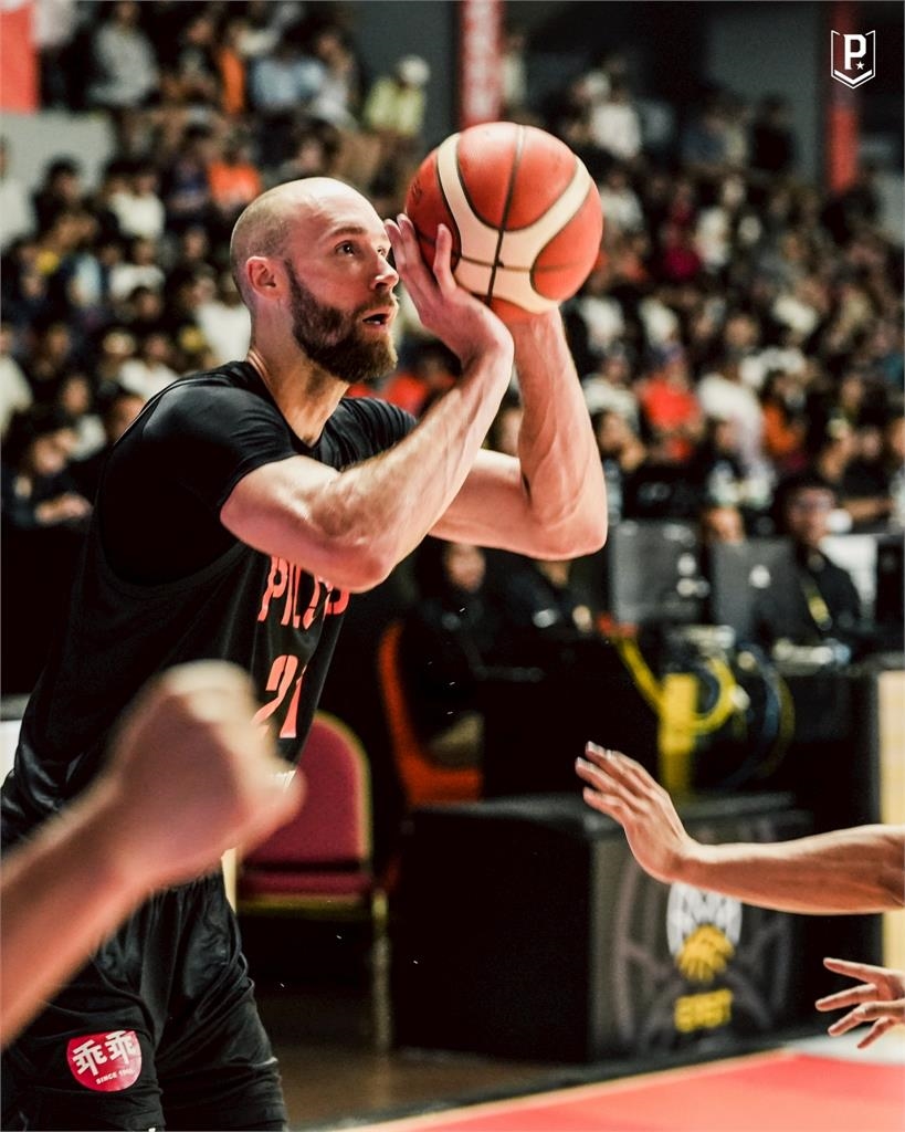 BCL(影)／這次有冷氣了！領航猿「保持全勝」回主場　24分差輕取雅加達明燈