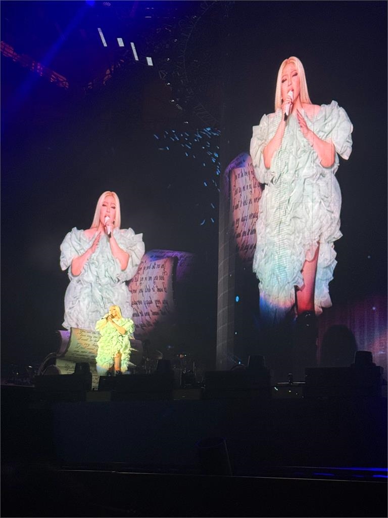 陳妍希甩了陳曉「私約狂吻身影」全被拍!私下「真實狀態」網驚:這⋯