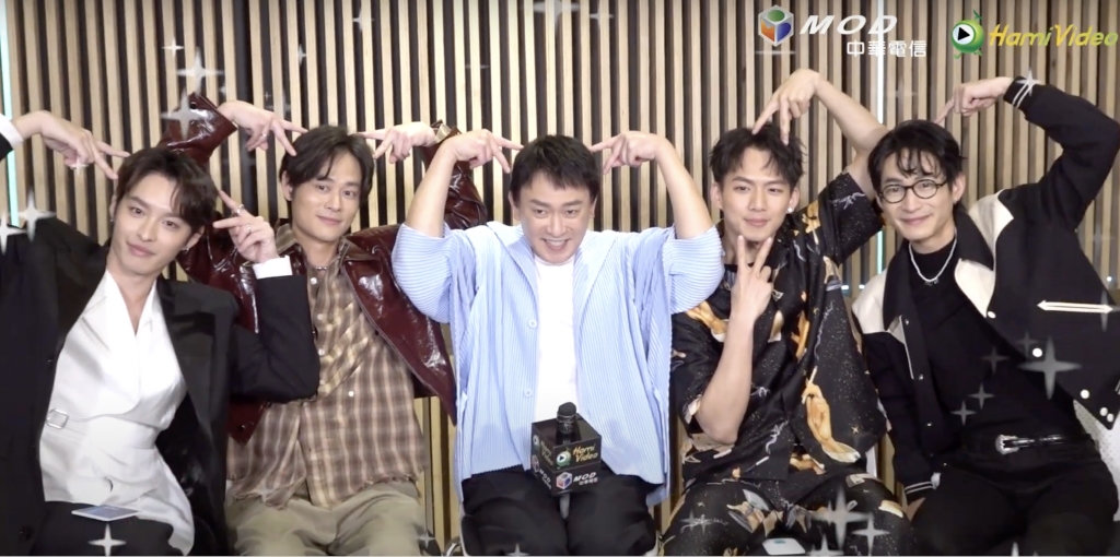 王識賢被約「脫光泡澡」很OK！大方變身「小貓咪」超反差萌